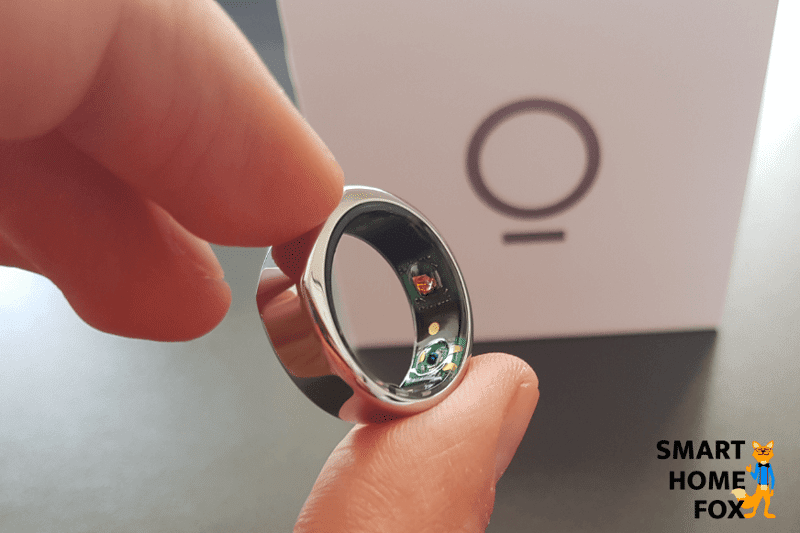 Man sieht den Oura Ring